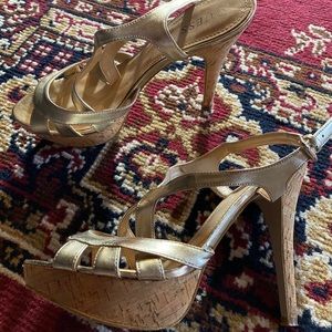 Size 9 1/2 guess heals